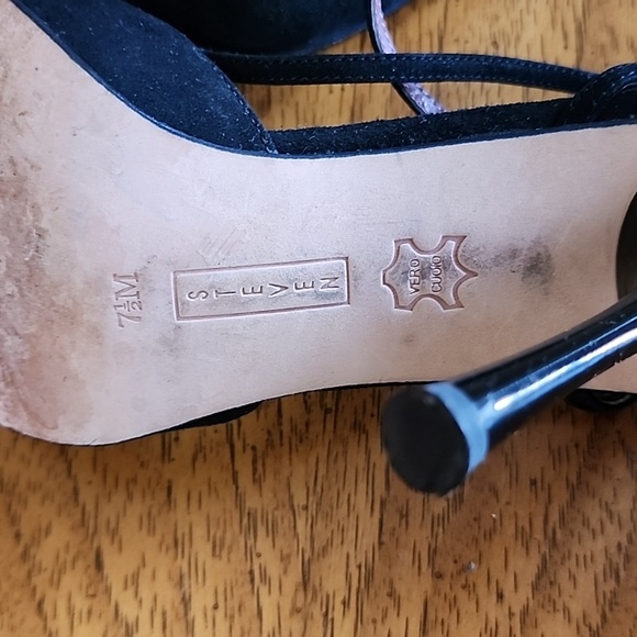 Steve Madden Dress Suede Shoes - Picture 4 of 5